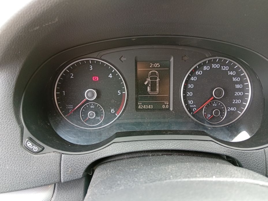 Vând Volskwagen Sharan recent adus