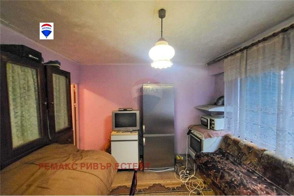 Продава се Едностаен апартамент в Русе, Промишлена зона - Изток - 40 кв.м за 748 €/кв.м - Снимка #2