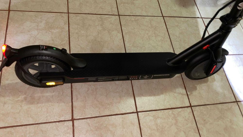 SIGILATA Trotinetă electrică ZWheel E9 PRO autonomie 25-30km 350W roți pline