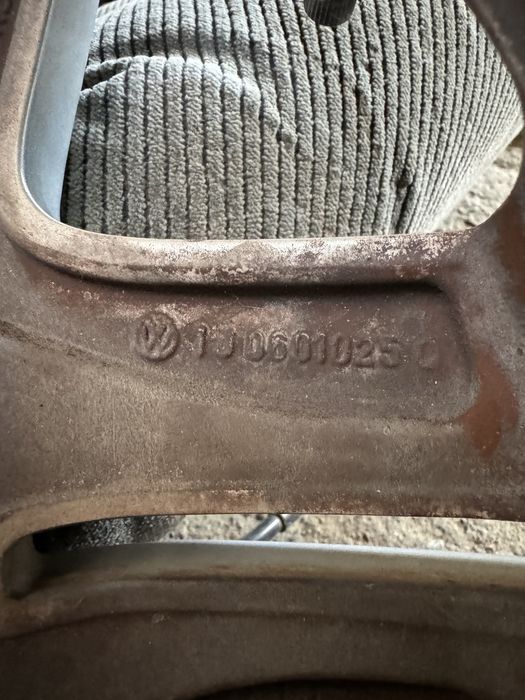Оригинални Джанти Volkswagen R15