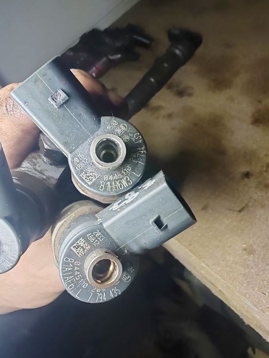 Injector BMW e87 e90 118d 320d 250lei buc