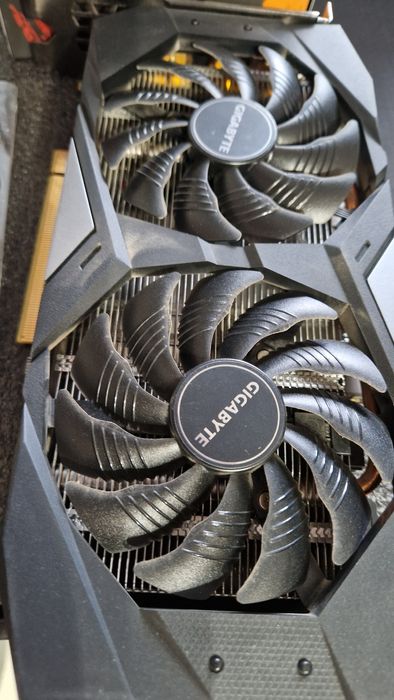 Геймърска видео карта + Процесор - Gigabyte RTX 2060 OC + AMD Ryzen 5