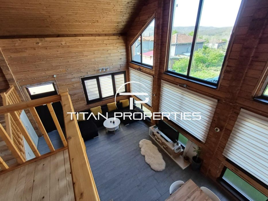 Лична оферта! Великолепна къща с двор в с. Бродилово