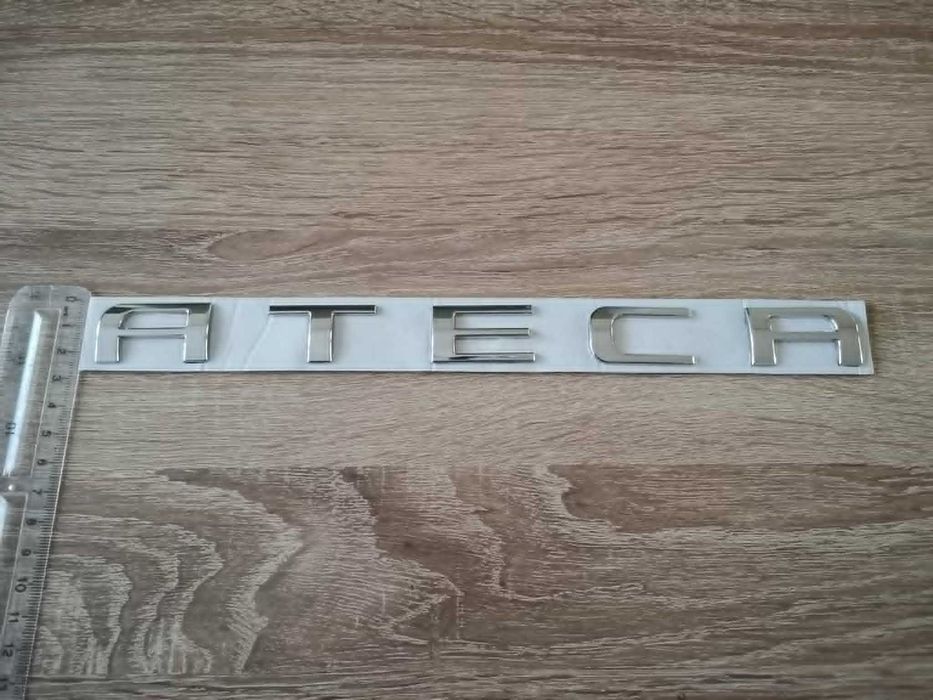 сребрист надпис Seat Ateca стар стил