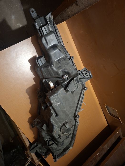 Десен Фар Toyota Yaris 81110-K0081