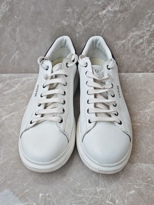 Сникърси Guess номер 42 , 45