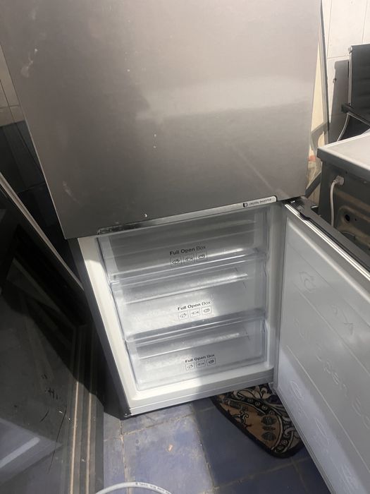 Холадильник бытовой техника