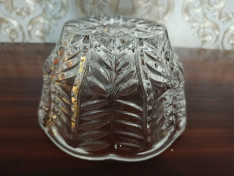 Хрустальная ваза