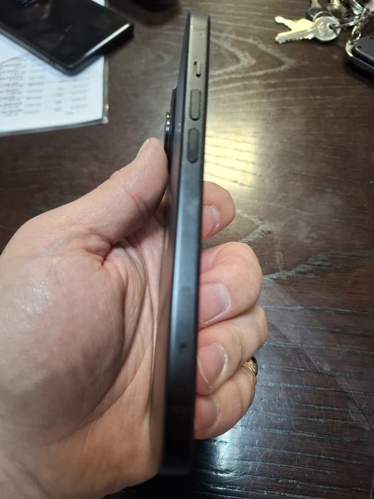 Айфон 15(Iphone 15)черен