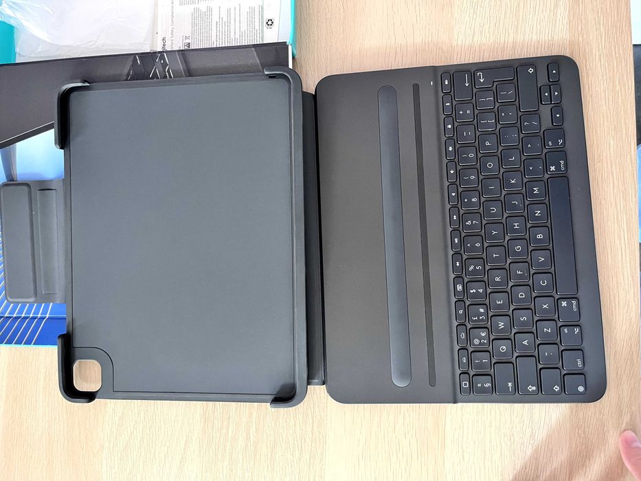 Logitech Slim Folio Pro keyboard for iPad Pro 12.9 inch (3rd & 4th gen