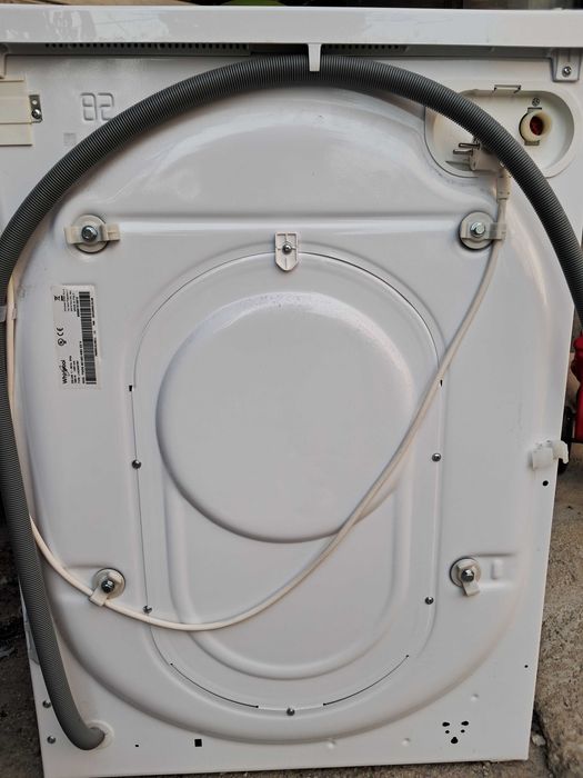 Mașină de spălat Whirlpool cu uscator, an 2020 cu usa blocată