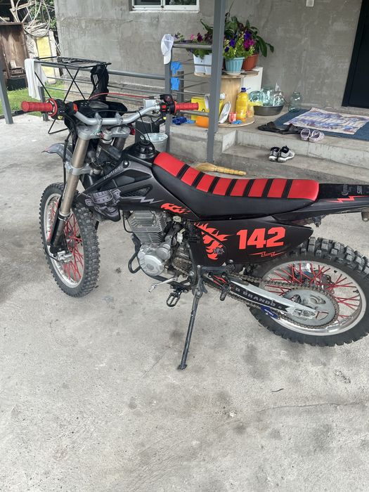 Продам эндуро 250куб
