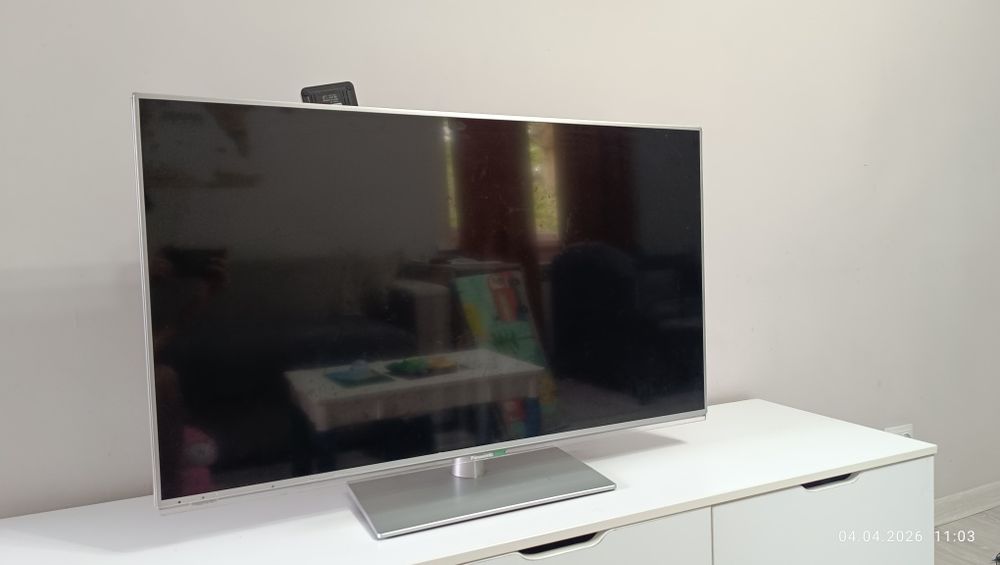Panasonic 42" Full HD телевизор + Android Smart приставка (YouTube, Wi