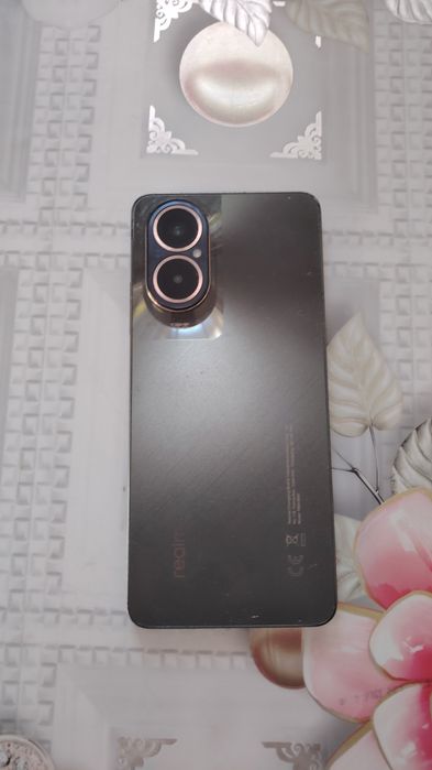 Продам телефон realmy c 67