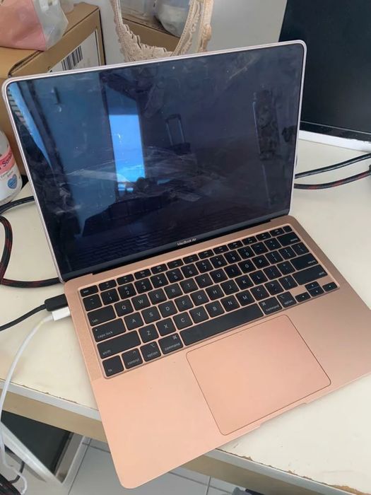 Apple Mac book air 13