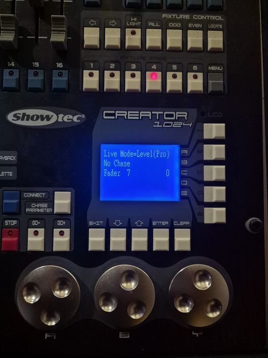 Swoutec creator consola lumini controler dmx cu case