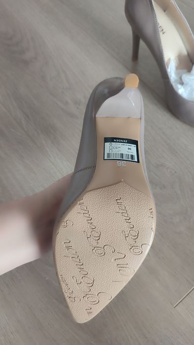 Туфли на шпильке