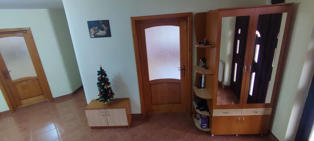 Cuier hol închis (stare f.buna)