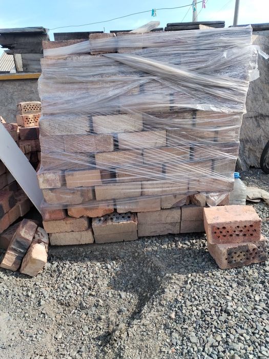 Продам кирпичи 75 теңге