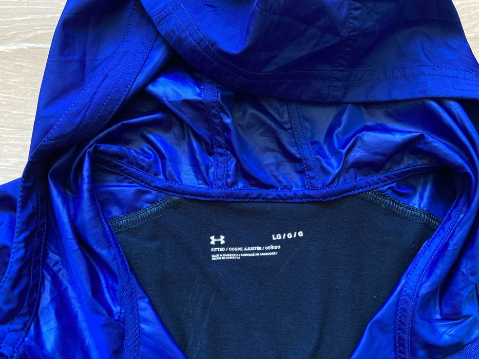 Under Armour Wind Fitted мъжко горнище горница с качулка размер L