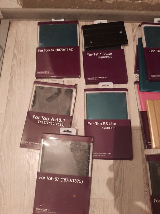Продам чехлы для  планшетов