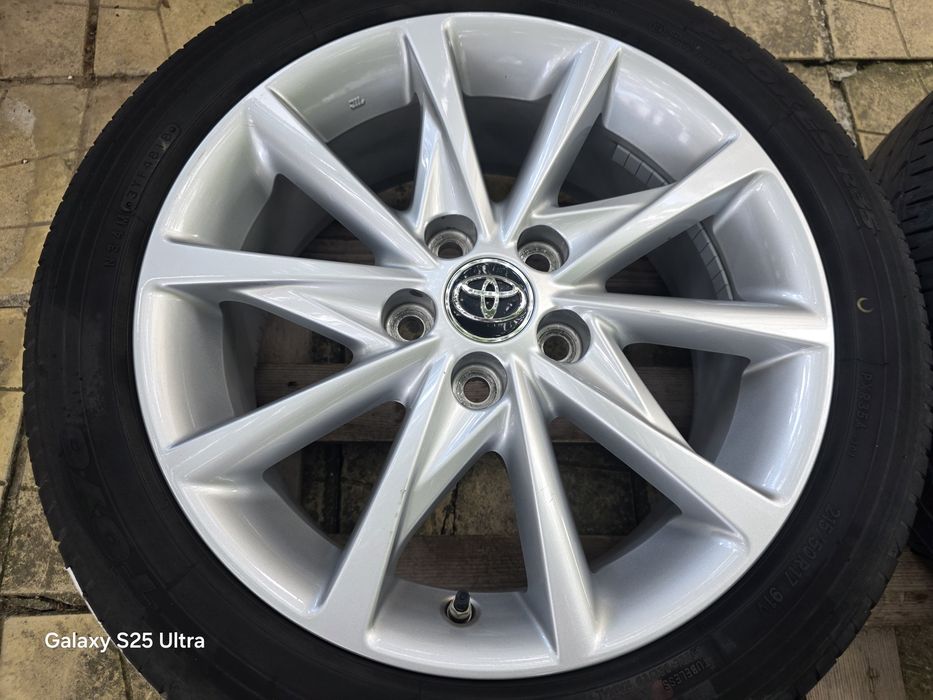 Лети джанти 17ки 5х114.3 Toyota + летни гуми 215/50/17 Toyo