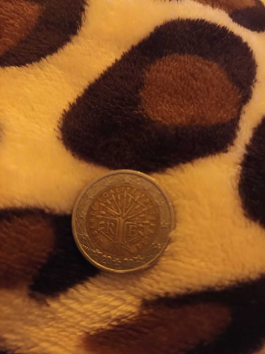 Moneda 2 euro fabricata in Franta ,liberte egalite fraternite