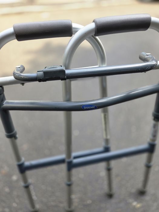 Cadru de mers invacare made in Germania