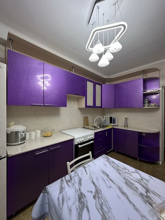 Продам кухню срочно