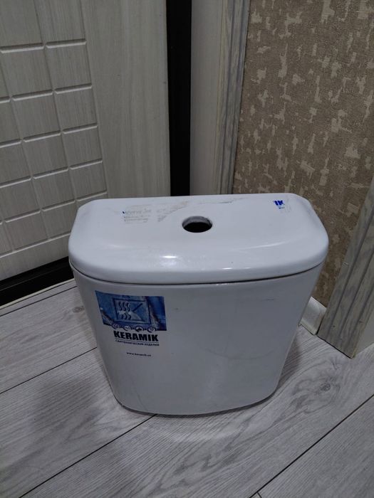 Бачок от унитаза