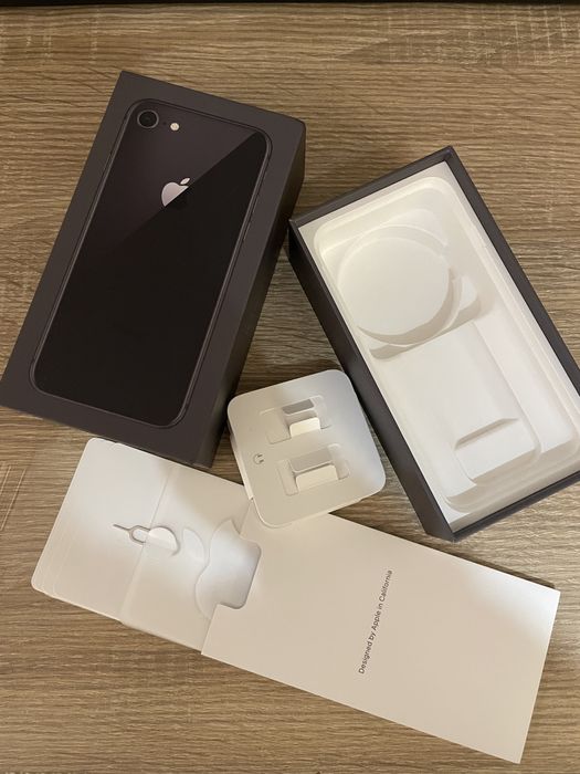 Vand cutii iPhone 7 si iPhone 8