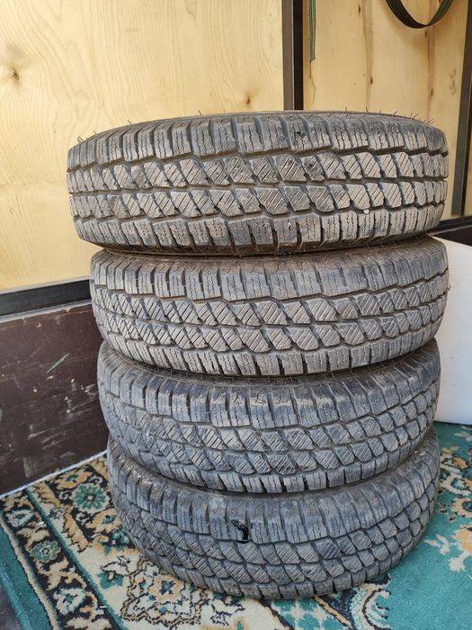 Продам резину CHAO YANG 165R13C