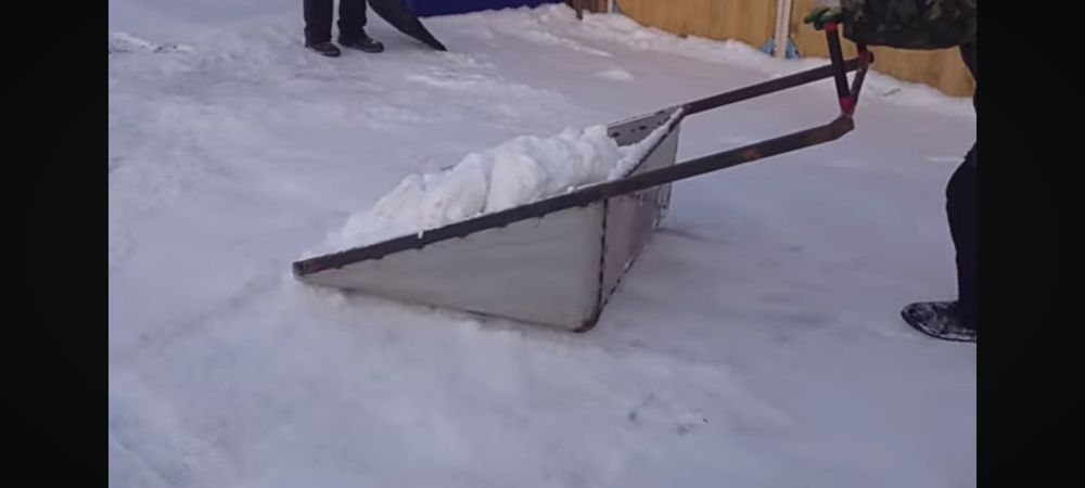 Ручная уборка снега