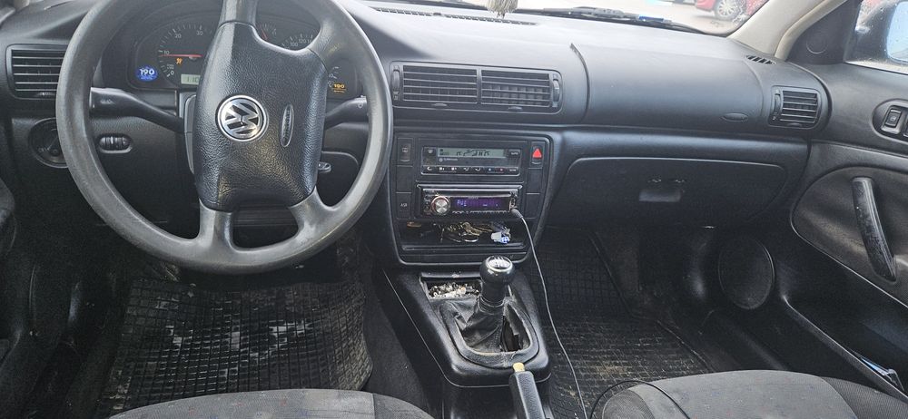 Vand/schimb Vw Passat 1.9 tdi unic proprietar in Ro/