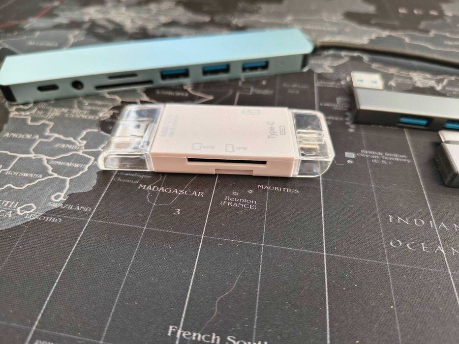 Кабели и приставки за flash/hdd/ssd