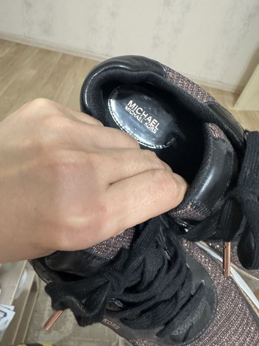 Кроссовки майкл корс