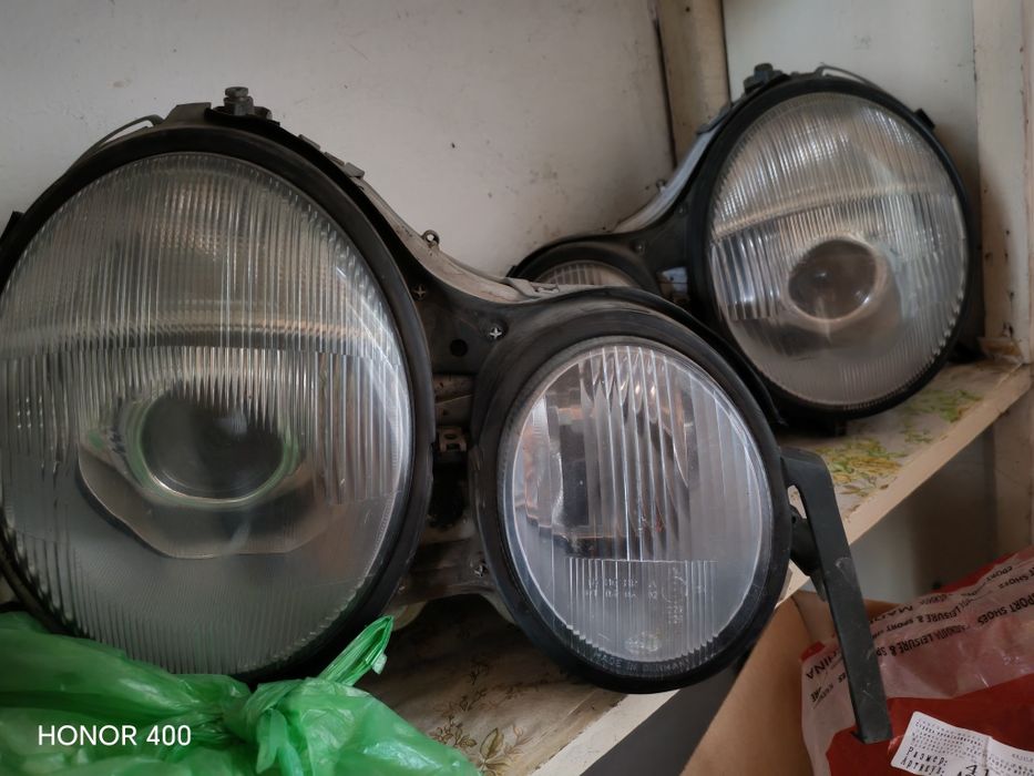 Продам фары мерседес 210 до рест