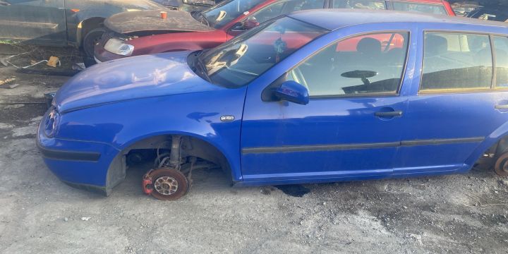 Usa / Portiera spate stanga Volkswagen VW Golf a 4-a generatie