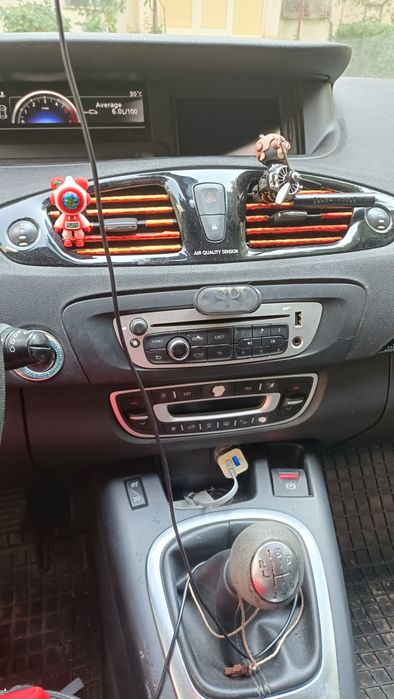 RENAULT 4 2012 — imagine 3