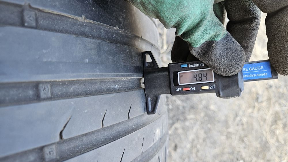 2бр гуми 275 40 19