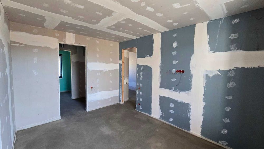 Echipa Glet Faianta Gresie Rigips pentru Renovari