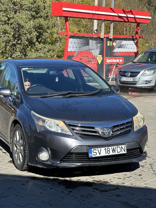 Toyota avensis 2012