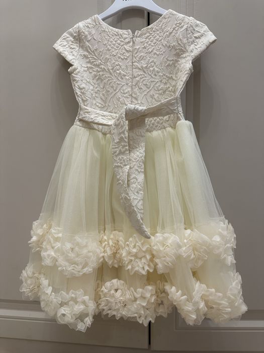 Платье нарядное на девочку