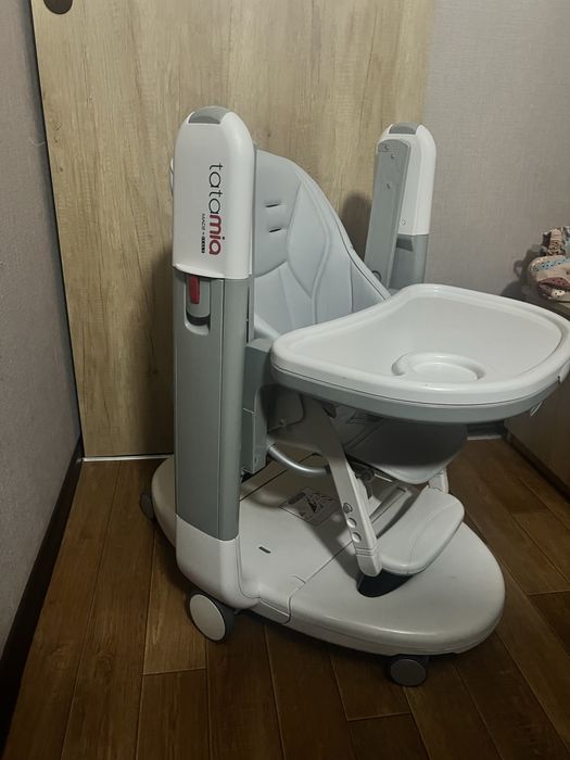 Продам детский стульчик Peg perego tatamia