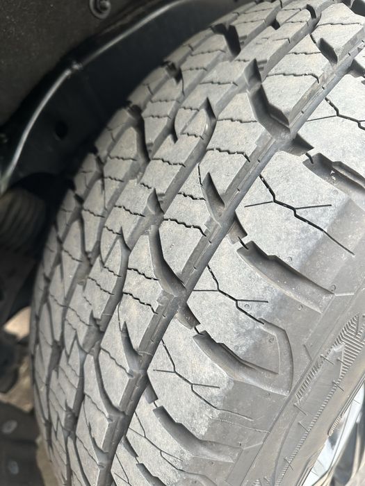 Продам резину 265/65/17 AT 5штук