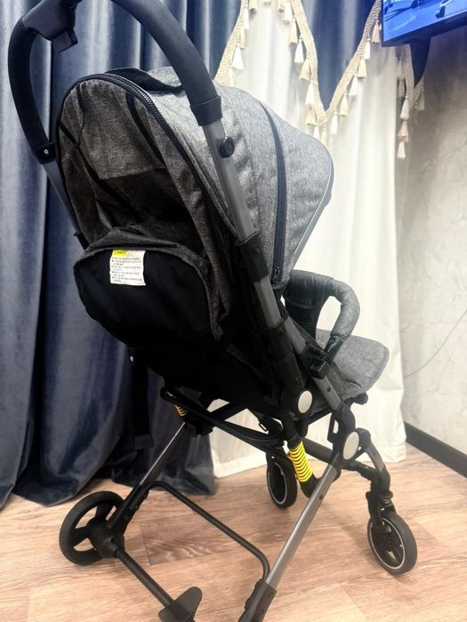 Продам прогулочную коляску в идеальном состоянии