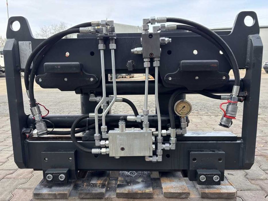 Atașament Bale Clamp KAUP Tip 1.5T413 Capacitate 1400 kg