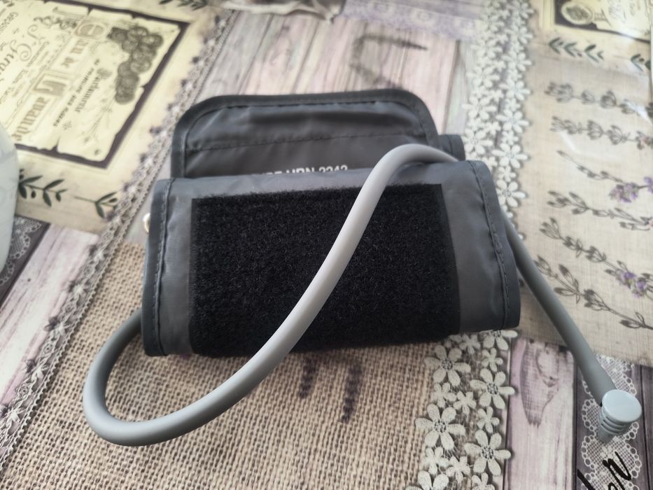 Tensiometru nou. În Cutie