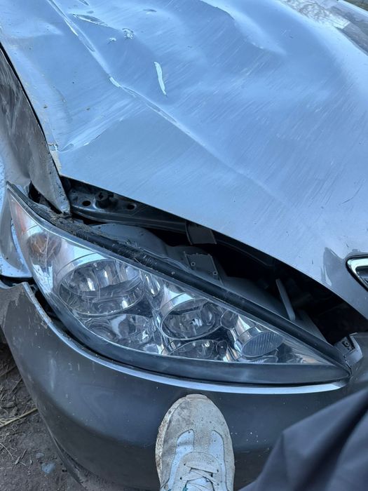 Машина сатылады.