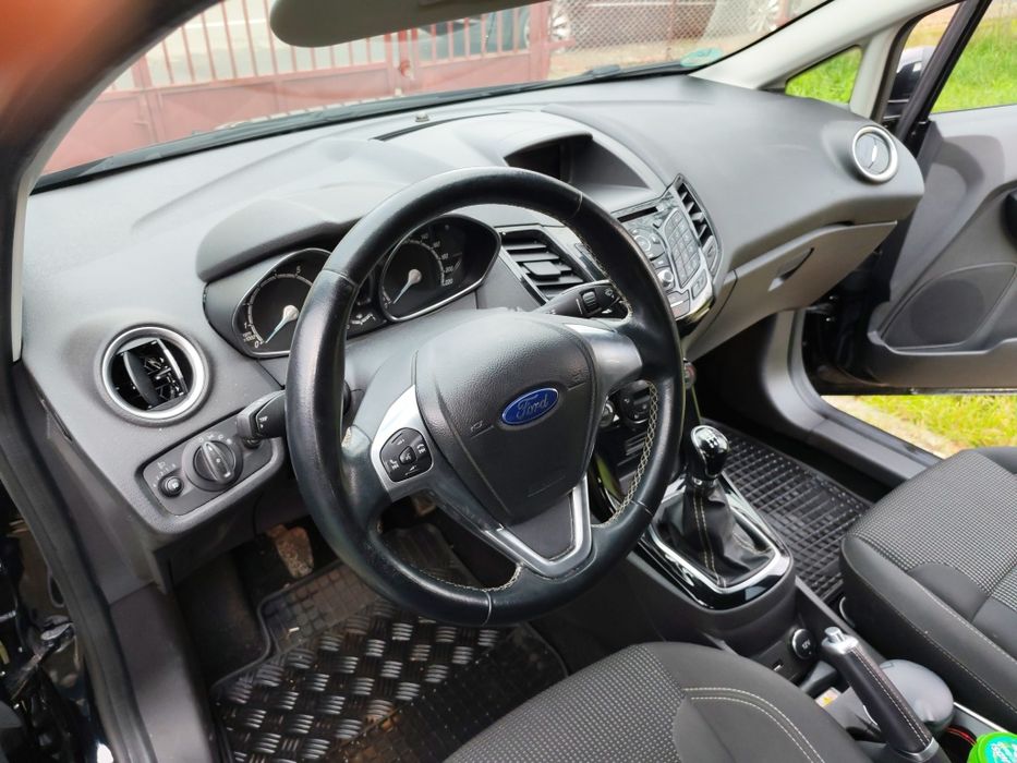 Vând Ford Fiesta Euro 6